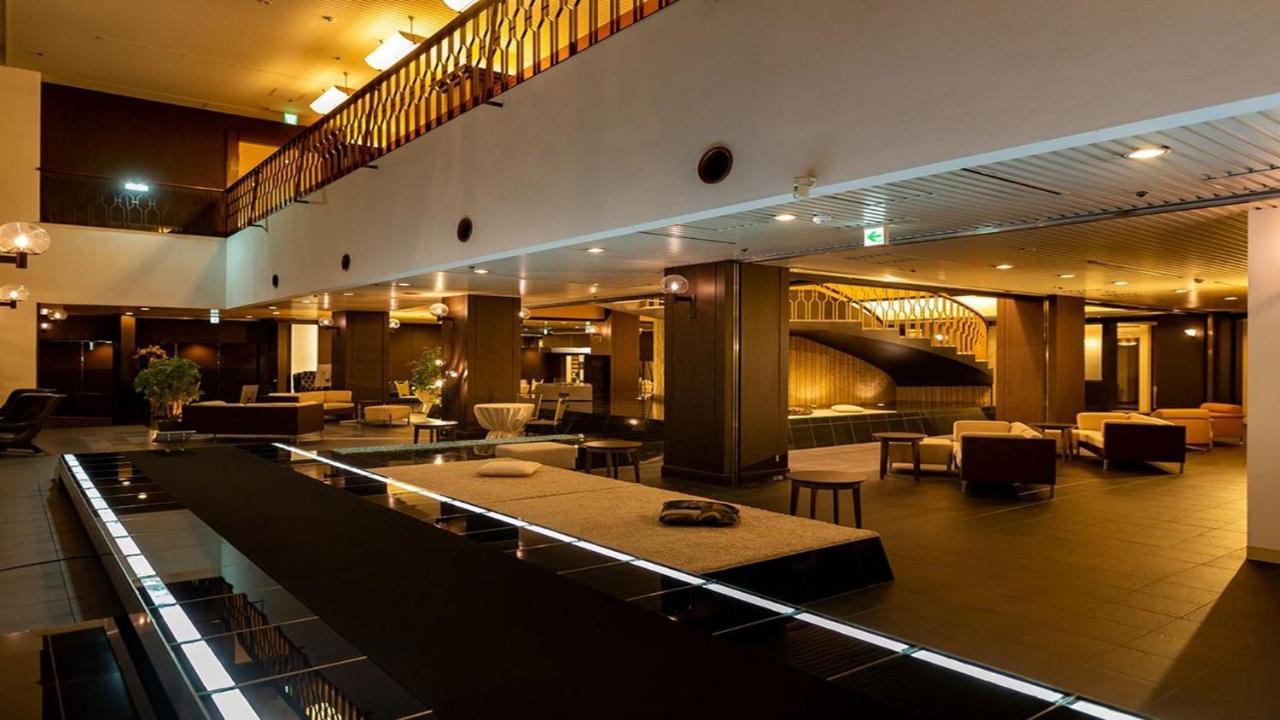 Art Narita
