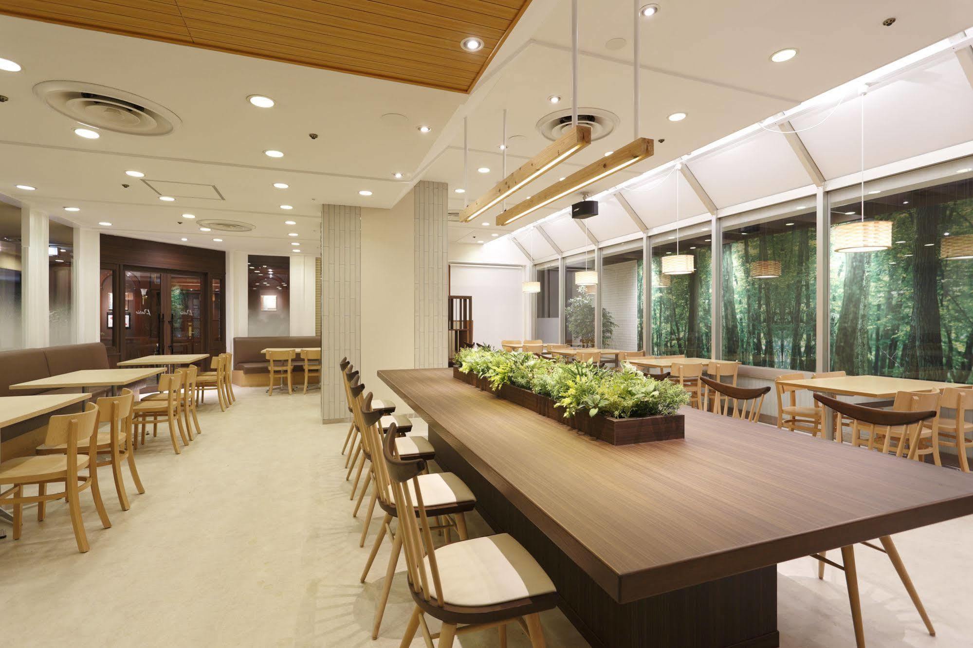 Art Narita